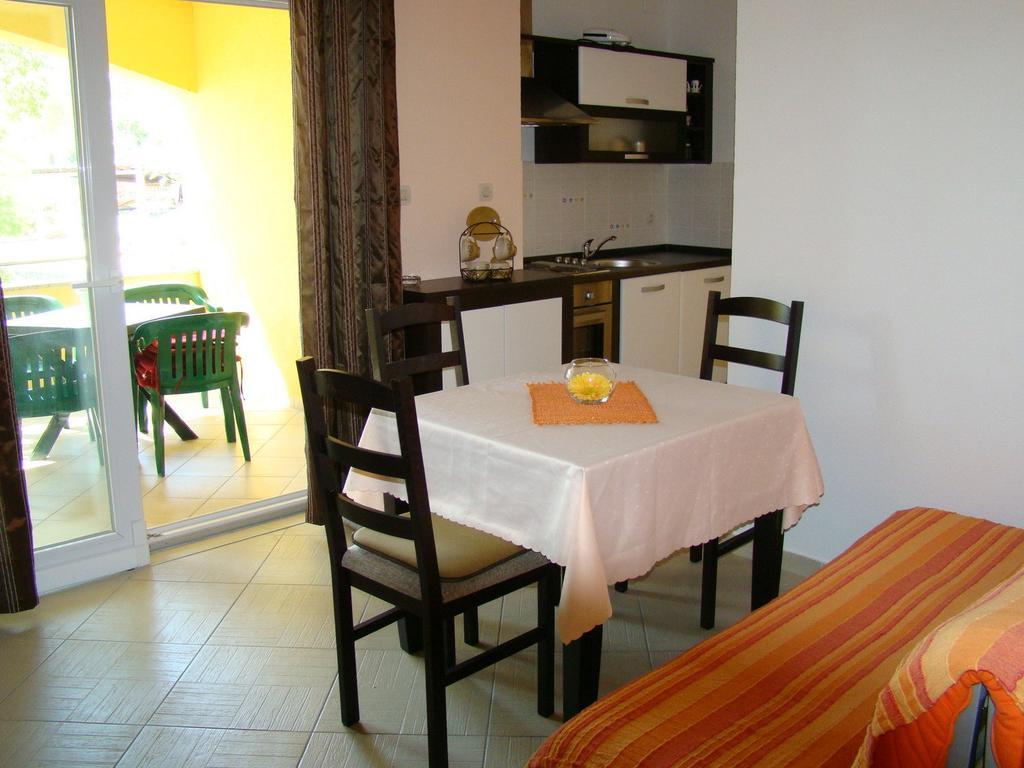Apartments Buturic 살리 객실 사진